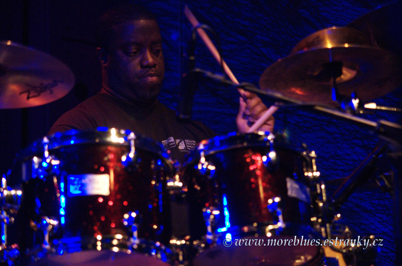 STEVE CLARKE TRIO_09.jpg