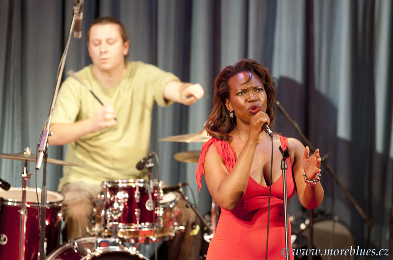 JUWANA JENKINS & TONNY BLUES BAND_09