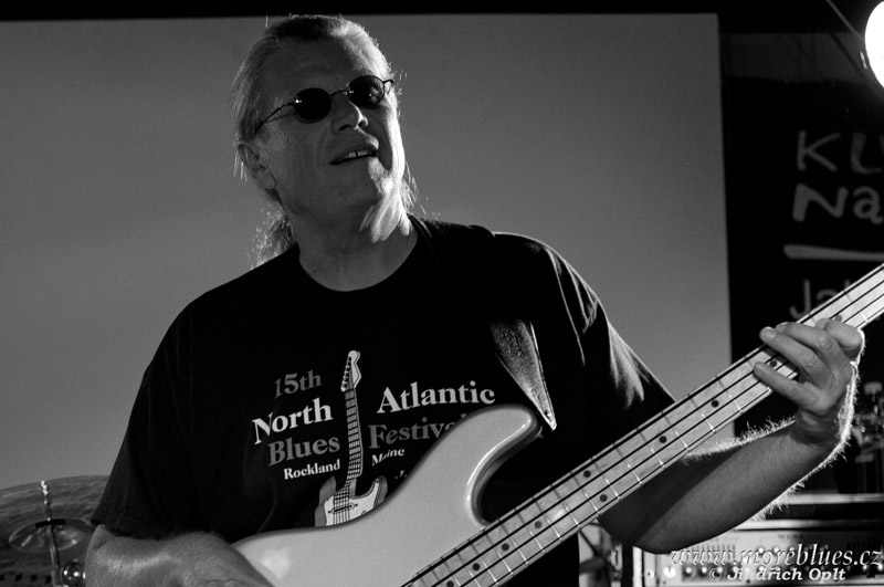 WALTER TROUT_012