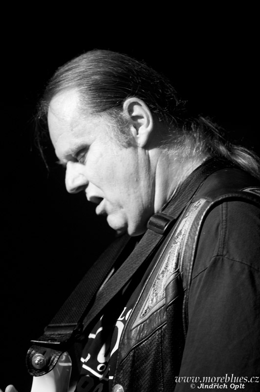 WALTER TROUT_084