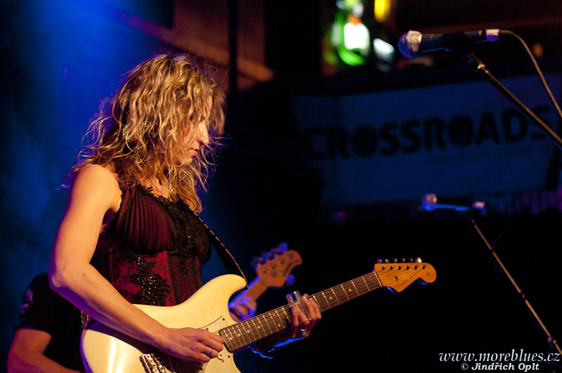 Ana Popovic_09