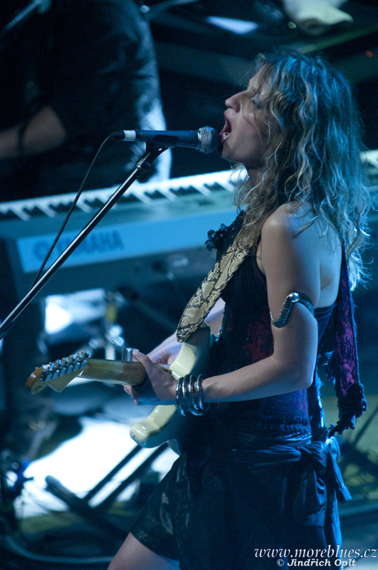 Ana Popovic_37