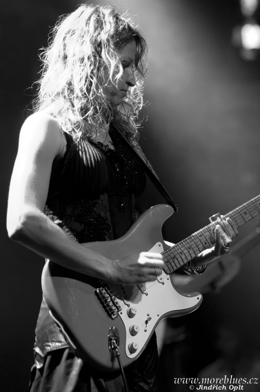 Ana Popovic_52