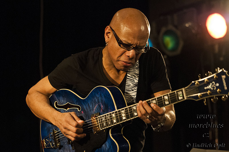 Mark Whitfield & AMC Trio_01