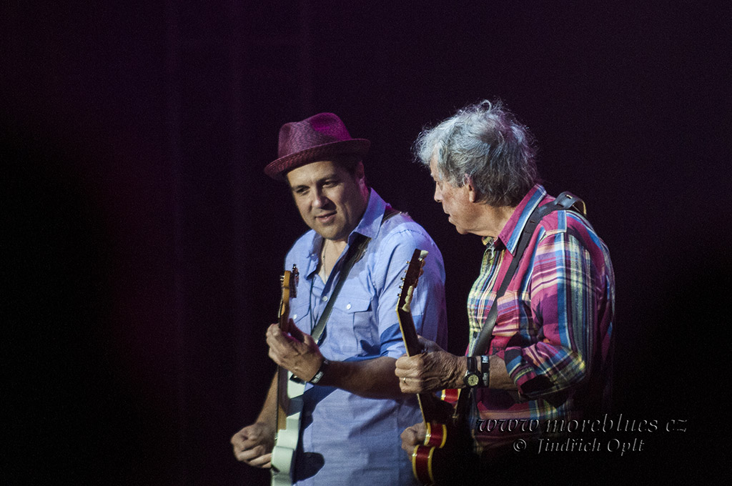 ELVIN BISHOP_078