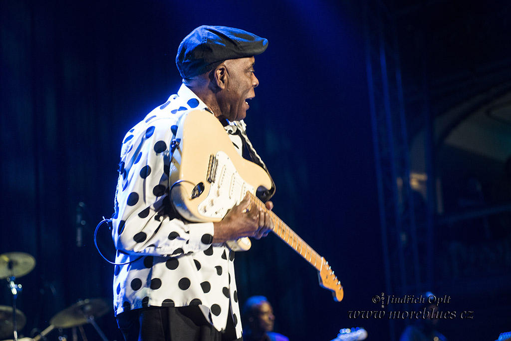 BUDDY GUY_33