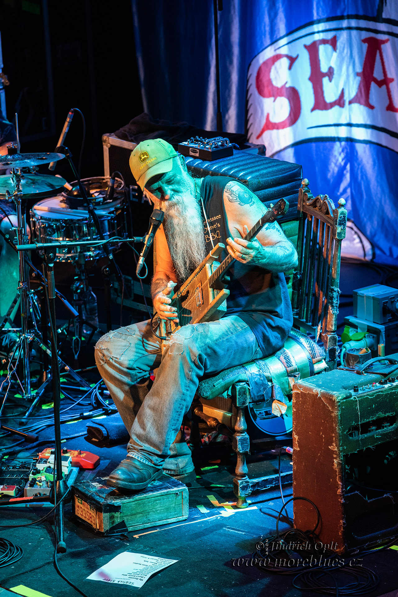 SEASICK STEVE_093