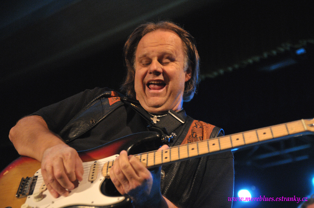 WALTER TROUT_14.jpg