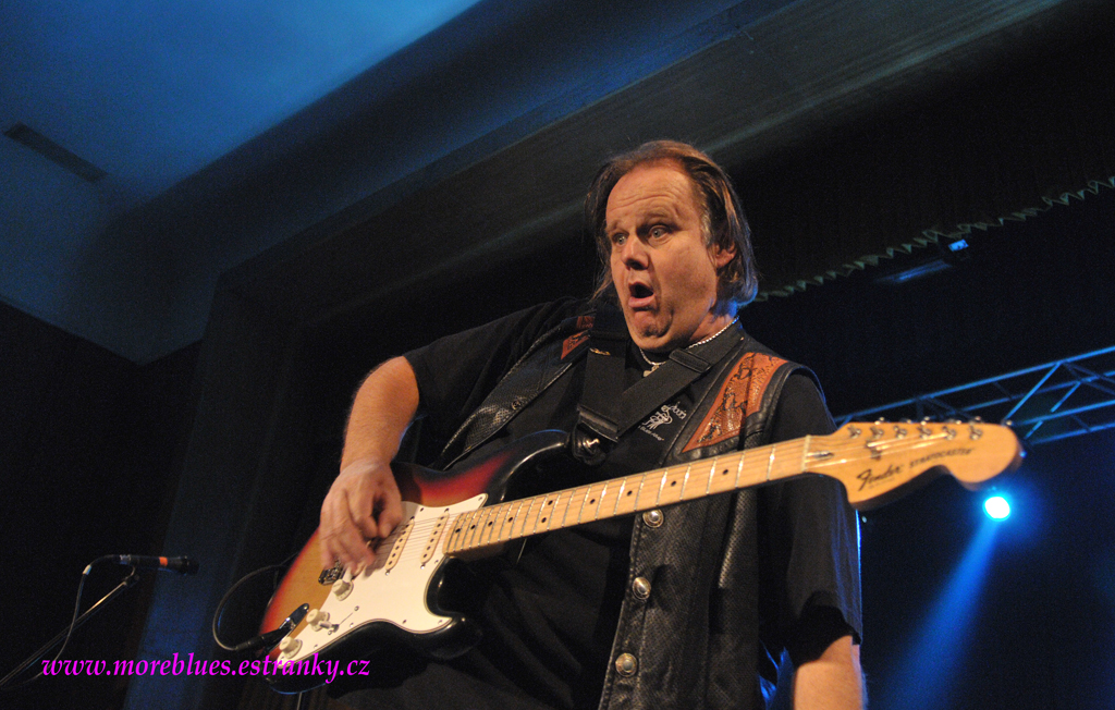 WALTER TROUT_16.jpg