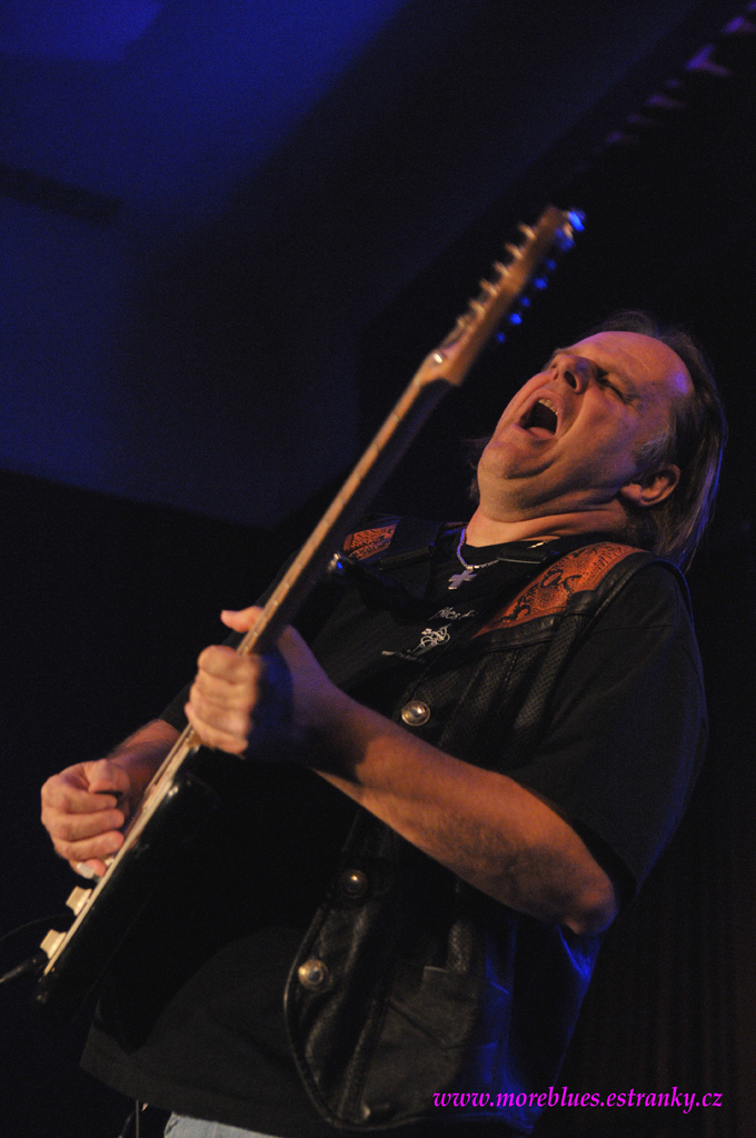 WALTER TROUT_21.jpg