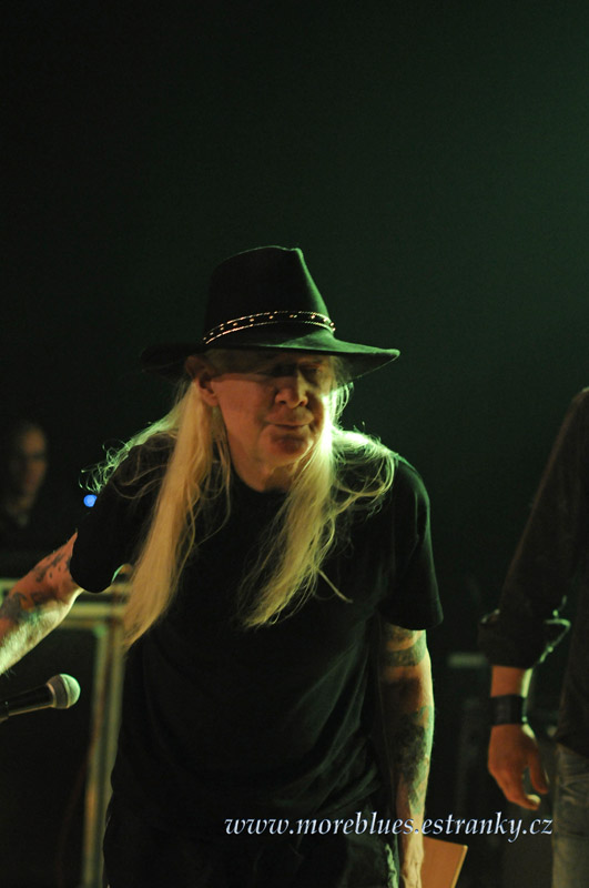 JOHNNY WINTER_34.jpg