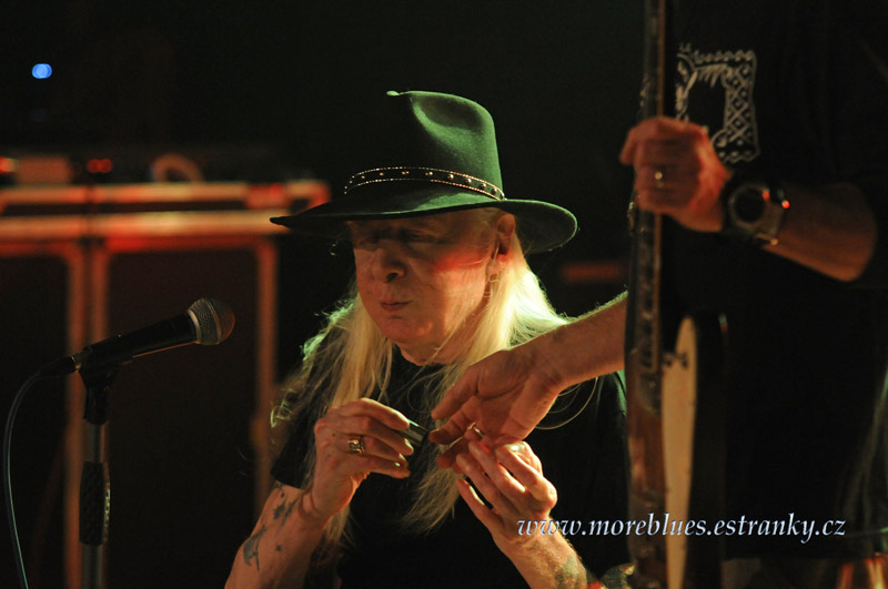 JOHNNY WINTER_44.jpg