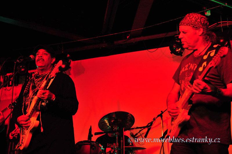 VARGAS BLUES BAND_045.jpg